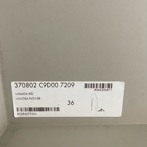 Gucci Yellow Pumps with Studs 36 - Picture 7 of 7